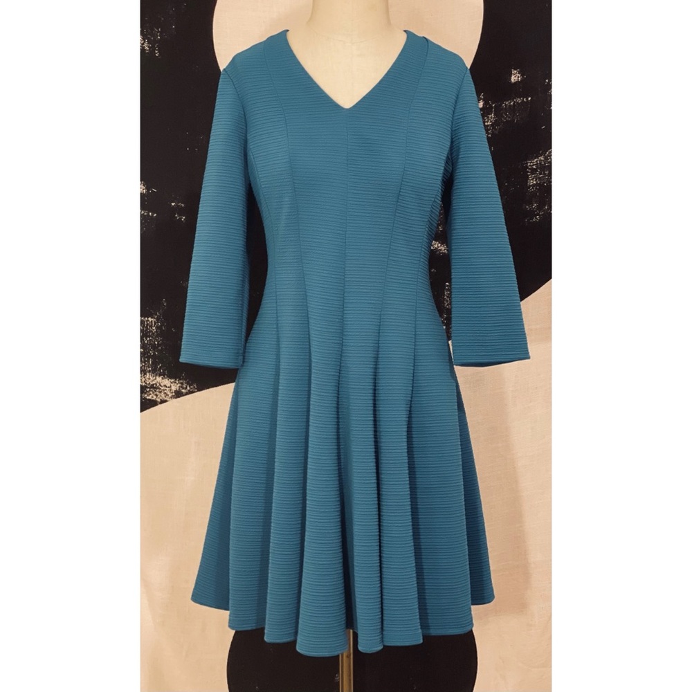 Gabby Skye SIZE16 Blue Vneck Dress